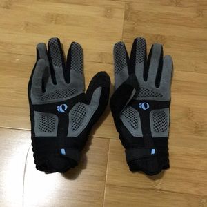 PEARL iZUMi Cyclone biking gloves